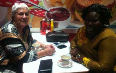FACING THE TRIALS OF LIFE TOGETHER. WOMEN ON THE MOVE
